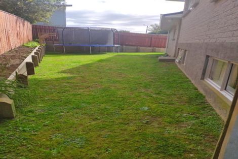 Photo of property in 42 Churton Drive, Churton Park, Wellington, 6037