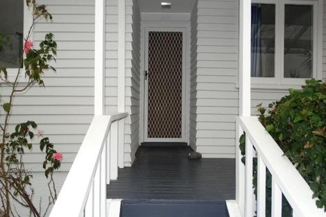 Photo of property in 2 Geordie Street, Henderson, Auckland, 0612