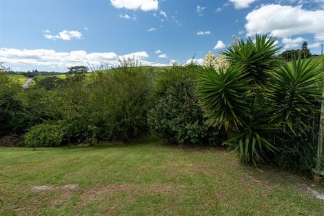Photo of property in 4 Whiteman Road, Kawakawa, 0210