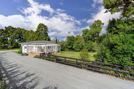 Photo of property in 118 Riverhead Road, Kumeu, 0892