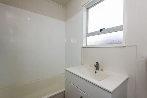 Photo of property in 140b High Street, Bulls, 4818