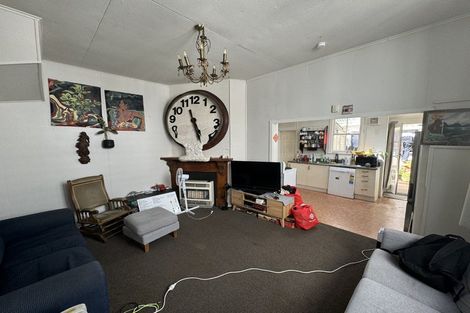 Photo of property in 19 Holloway Road, Aro Valley, Wellington, 6021