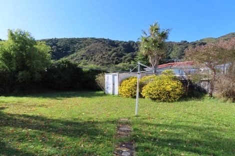 Photo of property in 70 Wilkie Crescent, Naenae, Lower Hutt, 5011