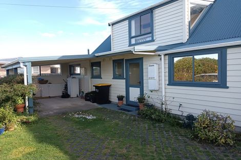 Photo of property in 18 Cook Street, Carters Beach, Westport, 7825