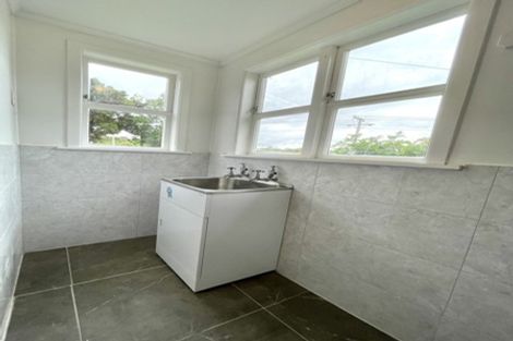 Photo of property in 2 Nield Road, Manurewa, Auckland, 2102