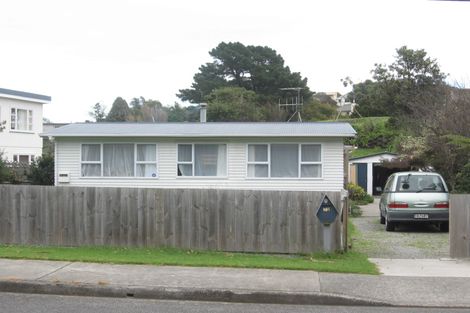 Photo of property in 70 Tennis Court Road, Raumati South, Paraparaumu, 5032