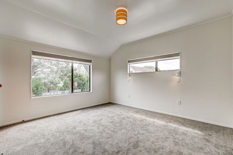 Photo of property in 2/13 Mana Esplanade, Paremata, Porirua, 5026