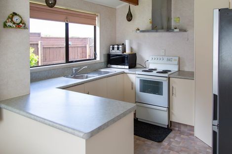 Photo of property in 4/13 Chilman Street, Strandon, New Plymouth, 4312