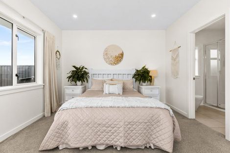 Photo of property in 32 Kaituna Place, Te Awa, Napier, 4110