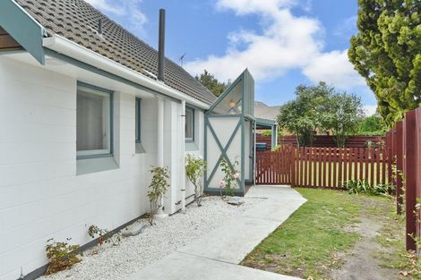 Photo of property in 2/4 Egmont Place, Bishopdale, Christchurch, 8051