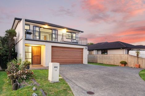 Photo of property in 15 The Rise, Gulf Harbour, Whangaparaoa, 0930