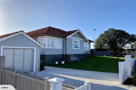 Photo of property in 1 Cochrane Road, Hobsonville, Auckland, 0616