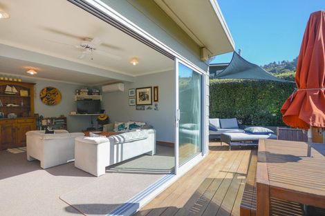 Photo of property in 52 Tikao Bay Road, Wainui, French Farm, 7582