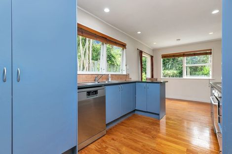 Photo of property in 1/5 Mchardy Place, Glenfield, Auckland, 0627