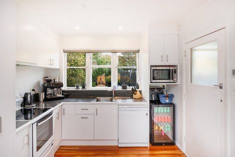 Photo of property in 3 Wincanton Place, Awapuni, Palmerston North, 4412