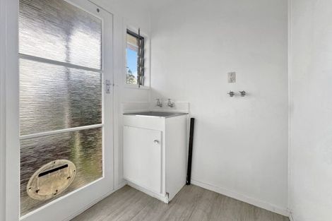 Photo of property in 1/11 Manuka Road, Bayview, Auckland, 0629