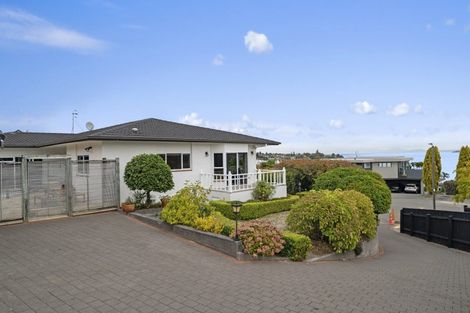 Photo of property in 9 Maniapoto Grove, Waipahihi, Taupo, 3330