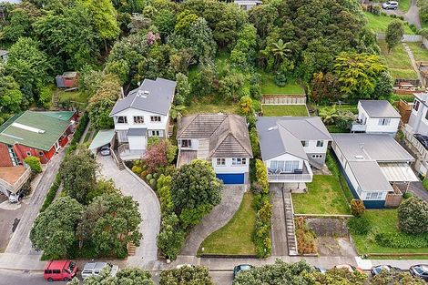 Photo of property in 21 Acheron Road, Paremata, Porirua, 5026