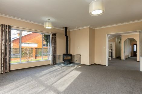 Photo of property in 11 Logan Place, Blenheim, 7201