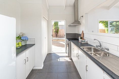 Photo of property in 1b Gunn Street, Gonville, Whanganui, 4501