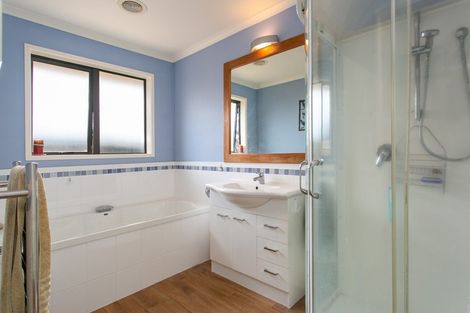 Photo of property in 15 Twin Willow Close, Cambridge, 3434