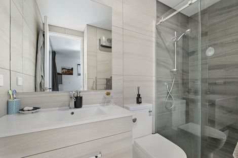 Photo of property in 4 Huxley Place, Lake Hayes, Queenstown, 9304