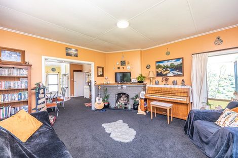 Photo of property in 28 Shakespeare Road, Bastia Hill, Whanganui, 4500