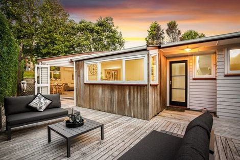 Photo of property in 57 Rimutaka Place, Titirangi, Auckland, 0604