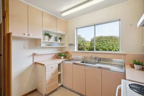 Photo of property in 4 Matipo Street, Waikanae, 5036