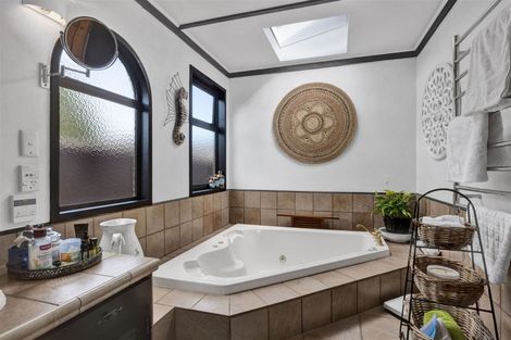 Photo of property in 15 Kowhai Street, Hawera, 4610