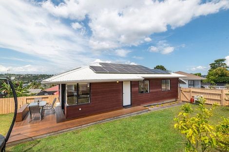 Photo of property in 4/10 Heathglen Place, Bayview, Auckland, 0629