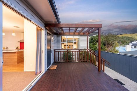 Photo of property in 13a Huia Street, Tawa, Wellington, 5028