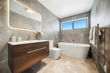 Photo of property in 35b Toroa Street, Torbay, Auckland, 0630