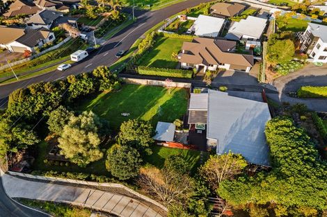 Photo of property in 23 Heta Road, Highlands Park, New Plymouth, 4312