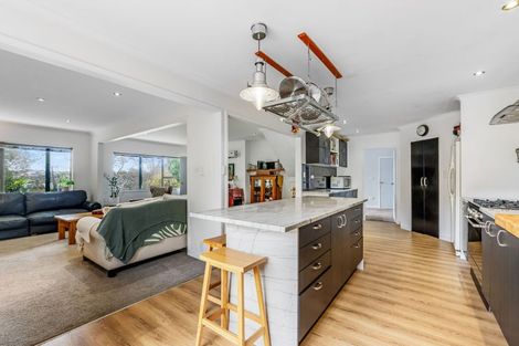 Photo of property in 1/1 Sharon Road, Waiake, Auckland, 0630