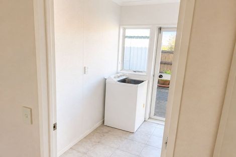 Photo of property in 14 Corta Bella Place, Golflands, Auckland, 2013