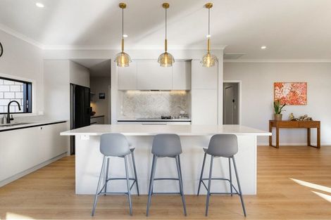 Photo of property in 32 Hugo Shaw Drive, Cambridge, 3434