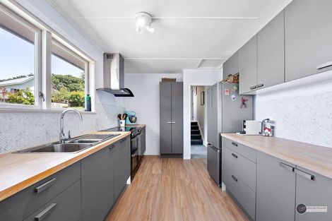 Photo of property in 17 Park Road, Belmont, Lower Hutt, 5010