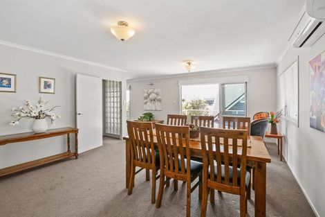 Photo of property in 22 Fulford Street, New Plymouth, 4310