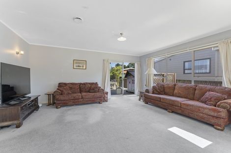Photo of property in 136 Kahu Road, Paremata, Porirua, 5024