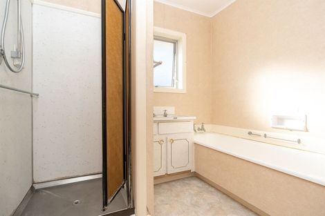 Photo of property in 4 Walter Street, Fairfield, Hamilton, 3214