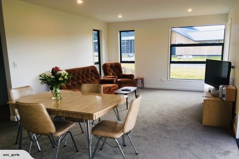 Photo of property in 13 Pennycook Place, Lake Hawea, 9382