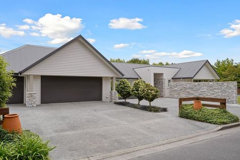 Photo of property in 97d Englefield Road, Northwood, Christchurch, 8051