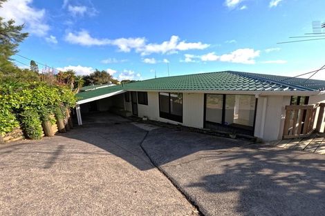Photo of property in 951 East Coast Road, Torbay, Auckland, 0630