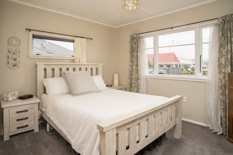 Photo of property in 1/62 Parkers Road, Tahunanui, Nelson, 7011