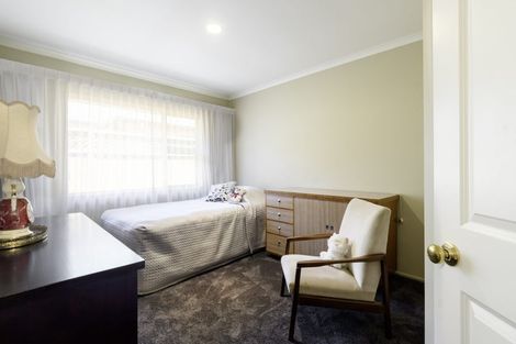 Photo of property in 8 Doneraille Place, Bethlehem, Tauranga, 3110