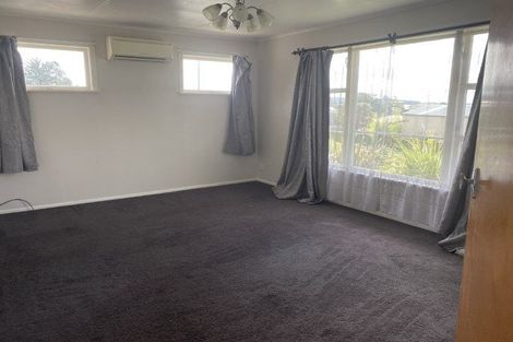 Photo of property in 40 Waihora Crescent, Waitangirua, Porirua, 5024