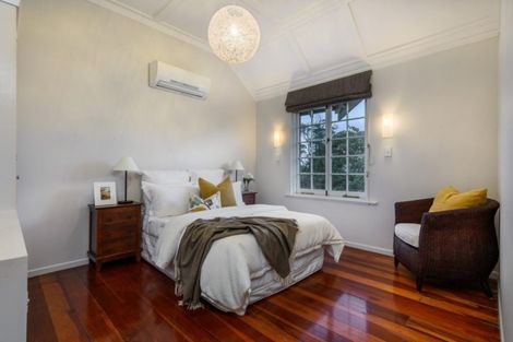 Photo of property in 256 Lake Road, Hauraki, Auckland, 0622