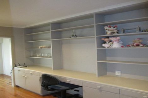 Photo of property in 73 Sylvan Avenue, Northcote, Auckland, 0627