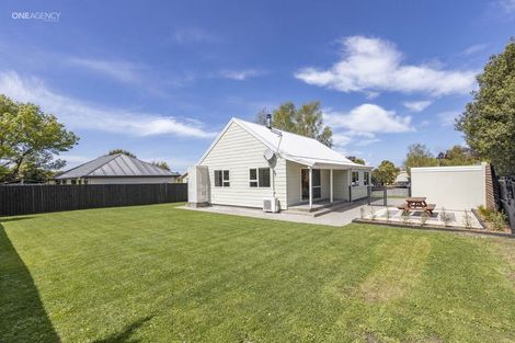 Photo of property in 8 Thorne Place, Rangiora, 7400